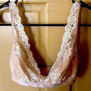 Wacoal Embrace Floral Lace Wirefree Bralette 852191 Size 36